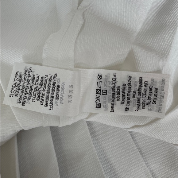 Lacoste Women's White Buttoned Tennis Skirt - Picture 6 of 6